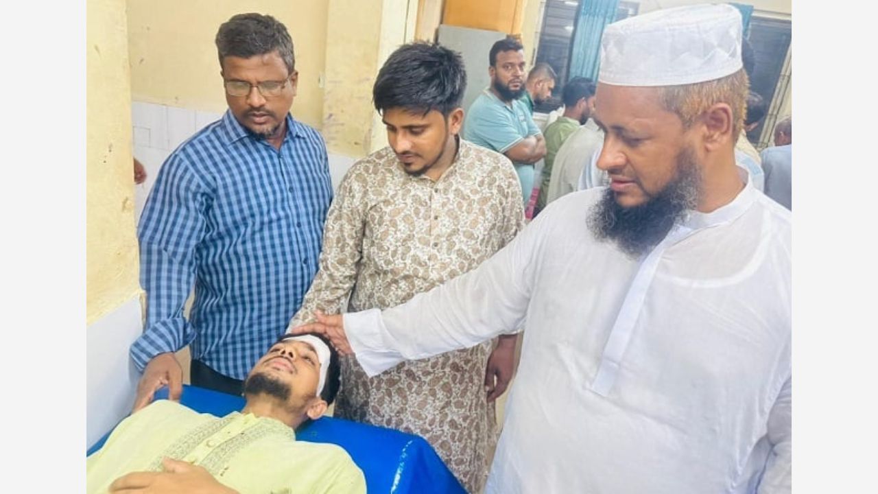 মহিলা জামায়াতের কর্মসূচিতে ‘বাধা’, যুবদল-শিবিরের হাতাহাতিতে আহত ৬